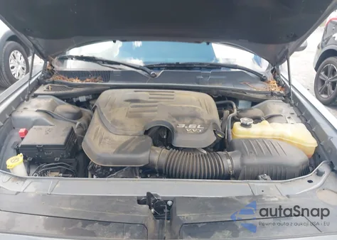 2019 Dodge Challenger Sxt z USA, uszkodzony, nr VIN 2C3CDZAG6KH674030